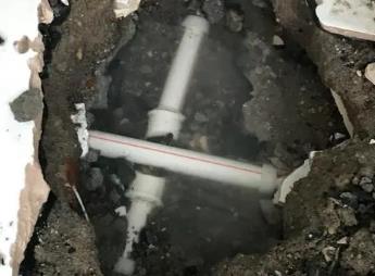 华蓥阳台漏水维修公司为您分享楼上楼下漏水怎么处理